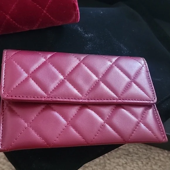 Chanel velvet bag - Picture 3 of 10